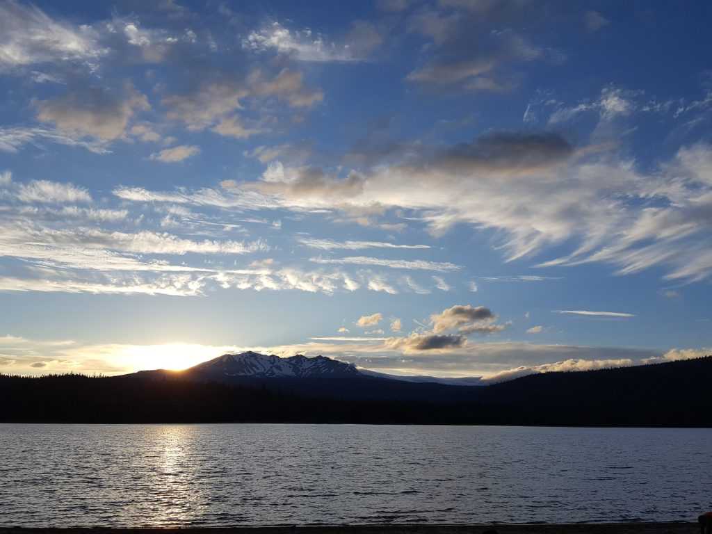 crescent lake oregon sunset