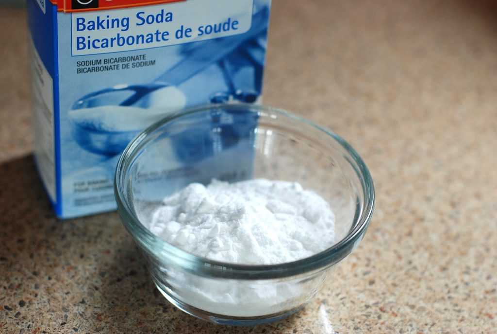 mix baking soda and bleach